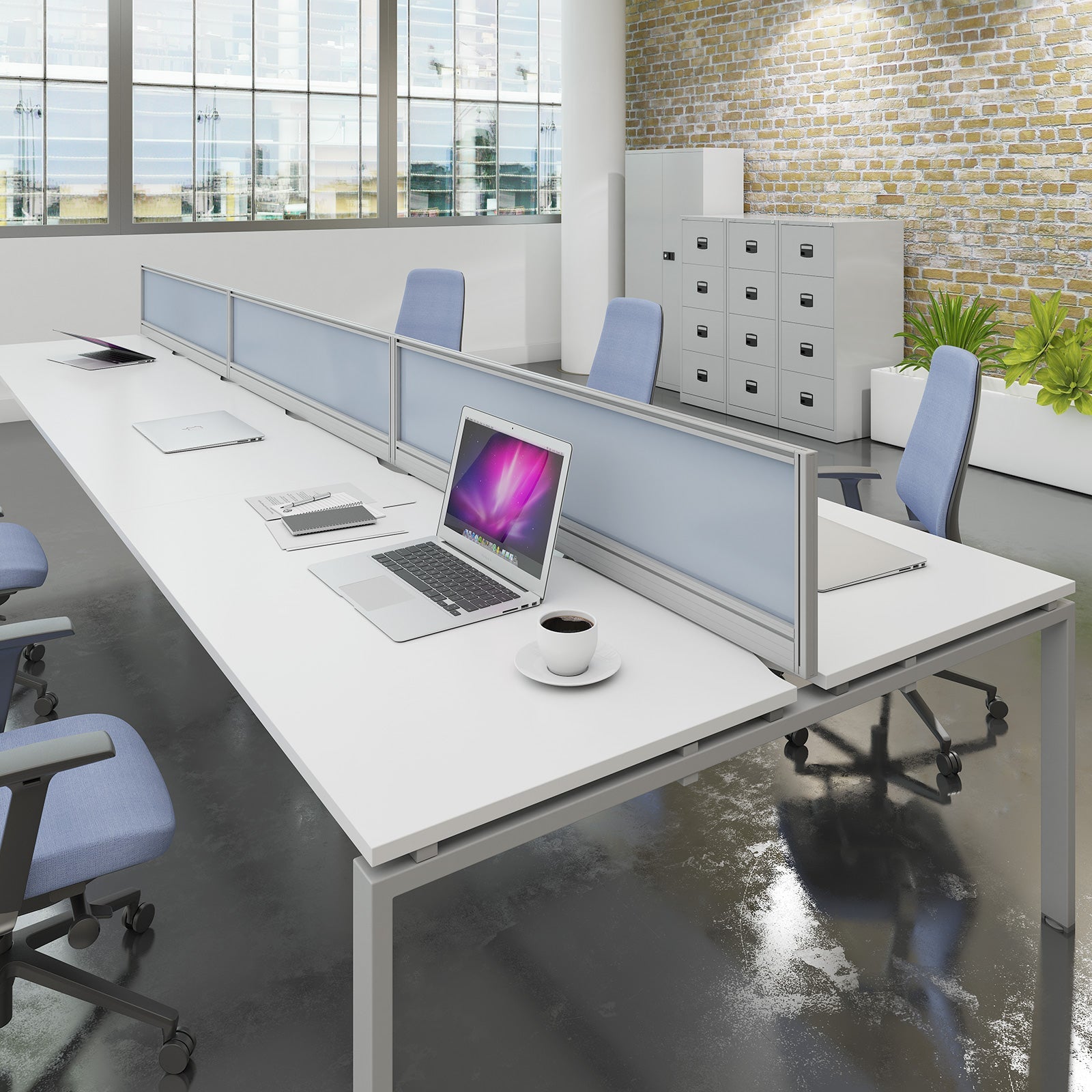 Aluminium framed screen rear bracket - mid-runs