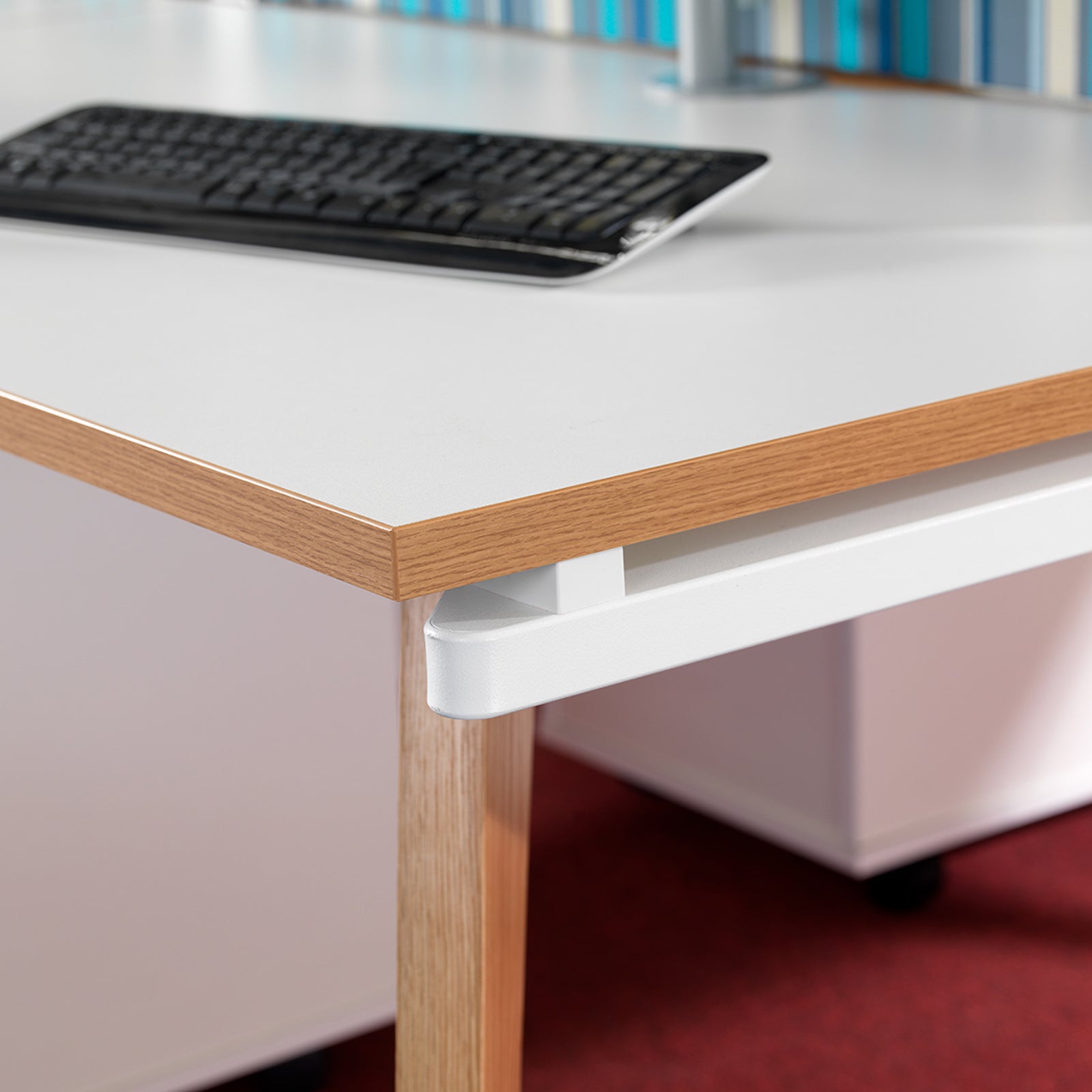 Fuze double back to back desks 1600mm deep
