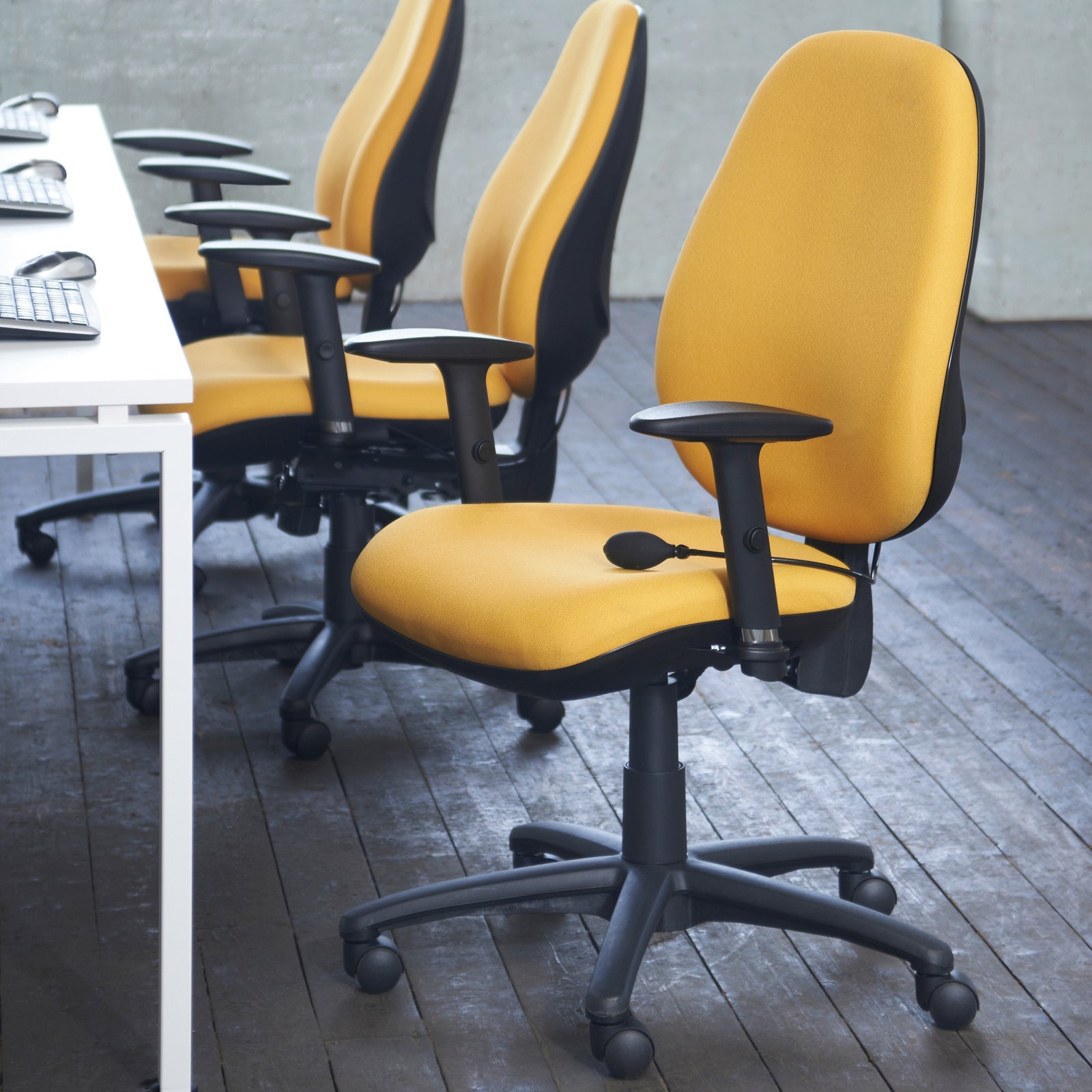 Jota XL fabric back operator chair