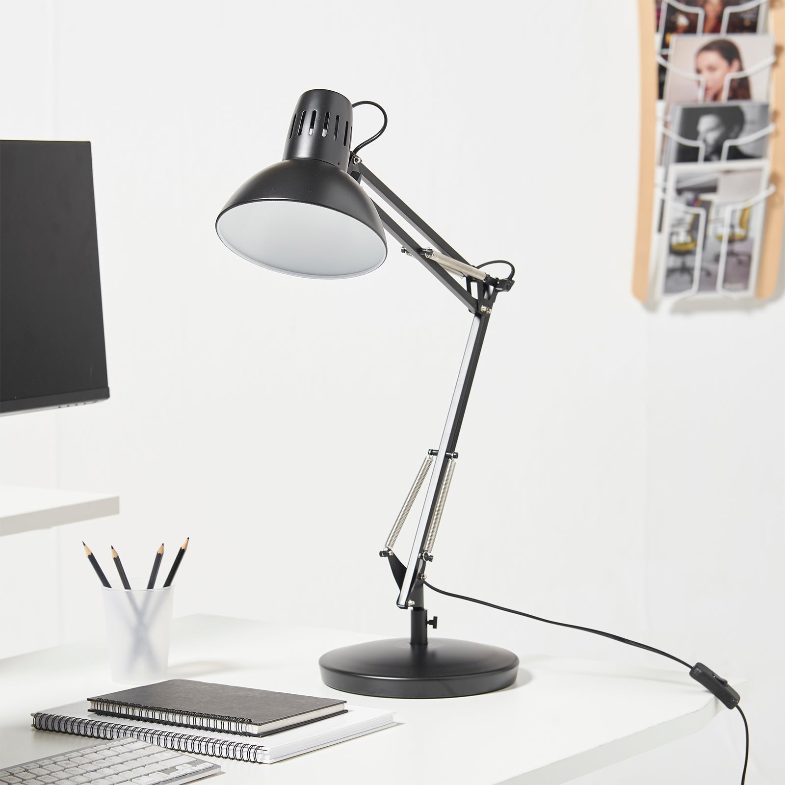 Kari Desk Lamp