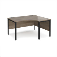 Maestro 25 bench right hand ergonomic desk