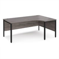 Maestro 25 bench right hand ergonomic desk