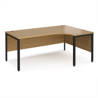 Maestro 25 bench right hand ergonomic desk