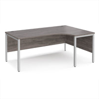 Maestro 25 bench right hand ergonomic desk