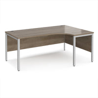 Maestro 25 bench right hand ergonomic desk