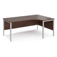 Maestro 25 bench right hand ergonomic desk