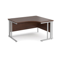 Maestro 25 cable managed right hand ergonomic desk