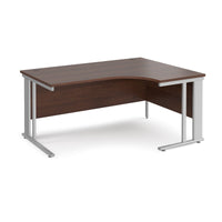 Maestro 25 cable managed right hand ergonomic desk