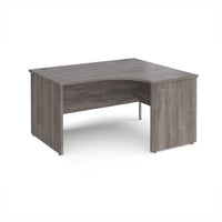 Maestro 25 panel end right hand ergonomic desk