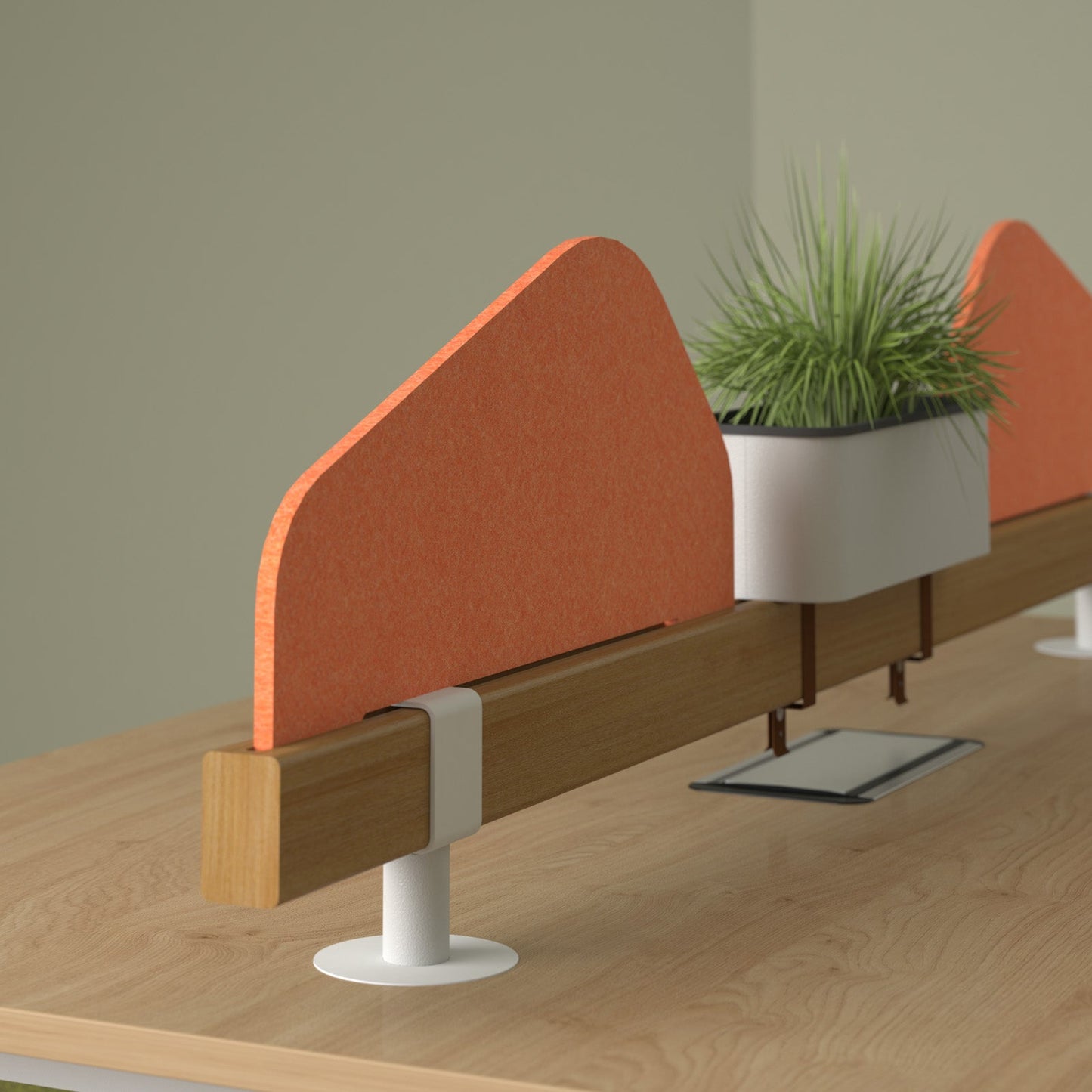 Saxon worktable with low level tool rail