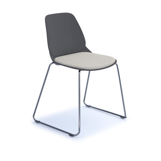 Strut chair with seat pad and chrome sled frame