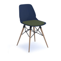 Strut chair with seat pad and natural oak frame