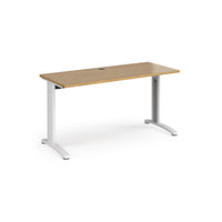 TR10 straight desk 600mm deep