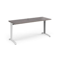 TR10 straight desk 600mm deep