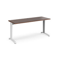 TR10 straight desk 600mm deep