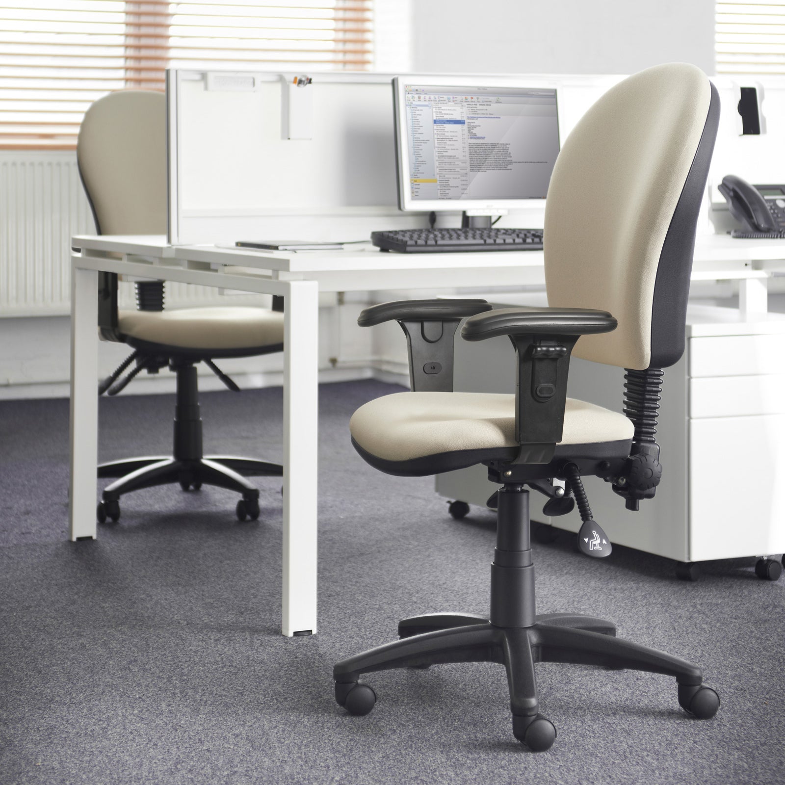 Altino High fabric back asynchro operator chair