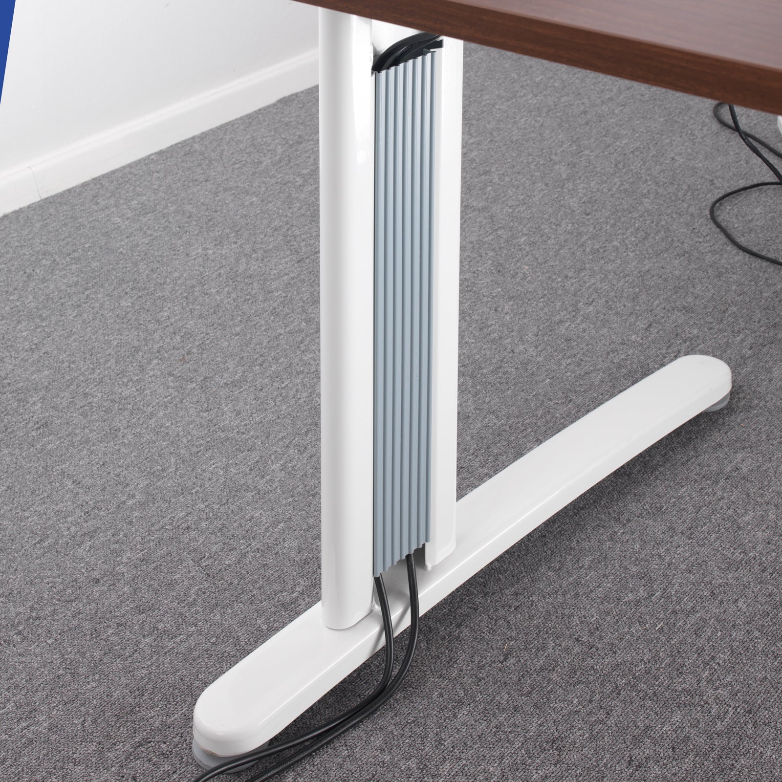 Tr10 Straight Desk 800Mm Deep